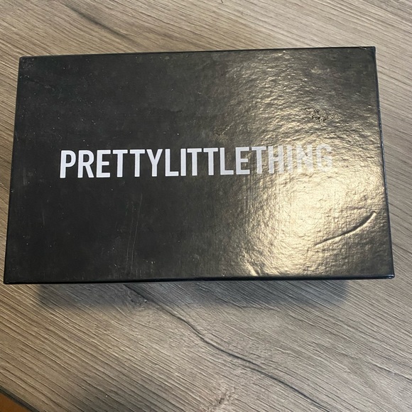 Strappy snake skin heels . - Picture 5 of 5